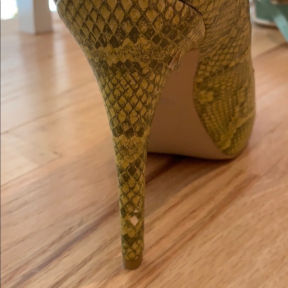 Colin Stuart  Lime python Platform High Heel Sz 10 - Picture 9 of 11